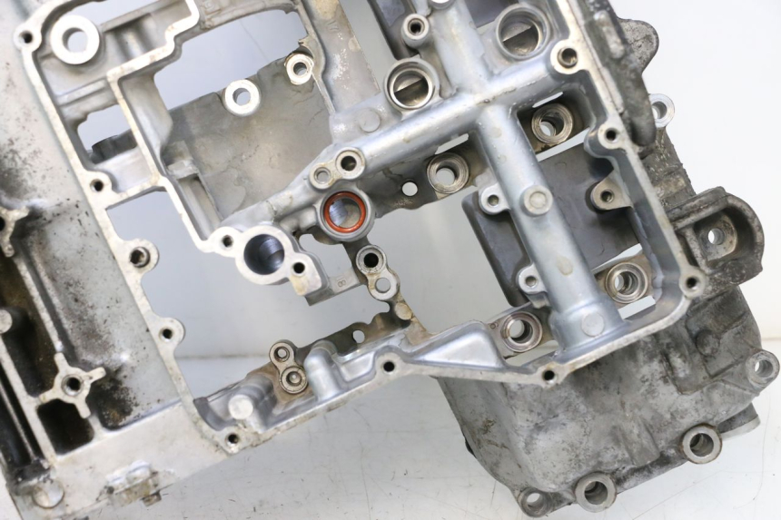 photo de DOLNA OBUDOWA SILNIKA YAMAHA YZF R GENESIS 750 (1993 - 1998) - Alternatywny kąt