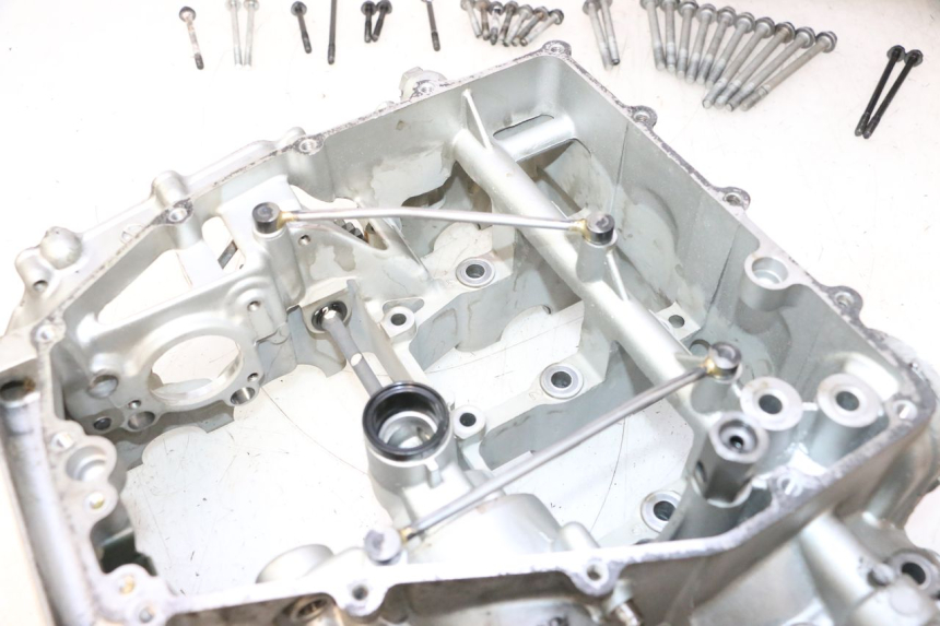 photo de DOLNA OBUDOWA SILNIKA KAWASAKI ZX-6R ZX6R 600 (2000 - 2002) - Zdjęcie dodatkowe