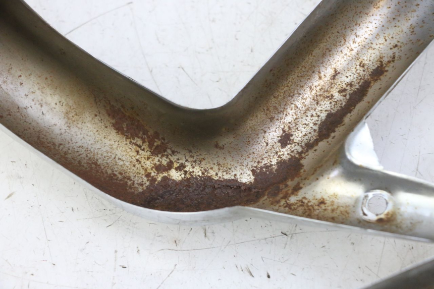 photo de OSŁONA WYDECHU HYOSUNG GV AQUILA 125 (2000 - 2009) - Zoom stanu zużycia