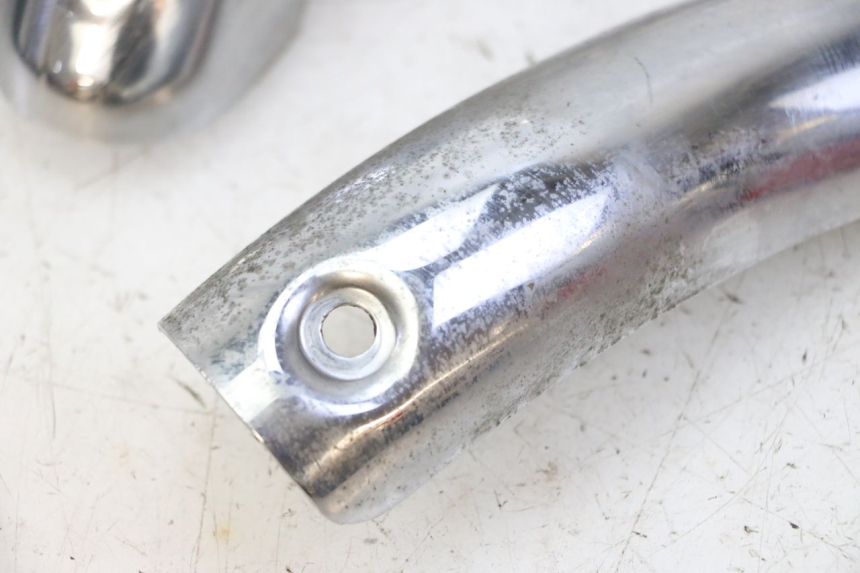 photo de OSŁONA WYDECHU HYOSUNG GV AQUILA 125 (2000 - 2009) - Punkty mocowania