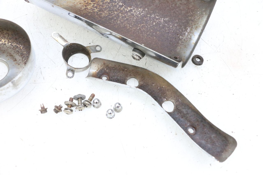 photo de OBUDOWA WYDECHU KYMCO GRAND DINK 125 (2002 - 2007) - Szczegół części