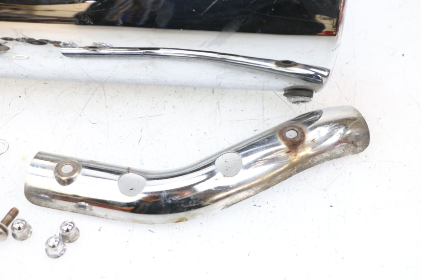 photo de OBUDOWA WYDECHU KYMCO GRAND DINK 125 (2002 - 2007) - Zbliżenie komponentów