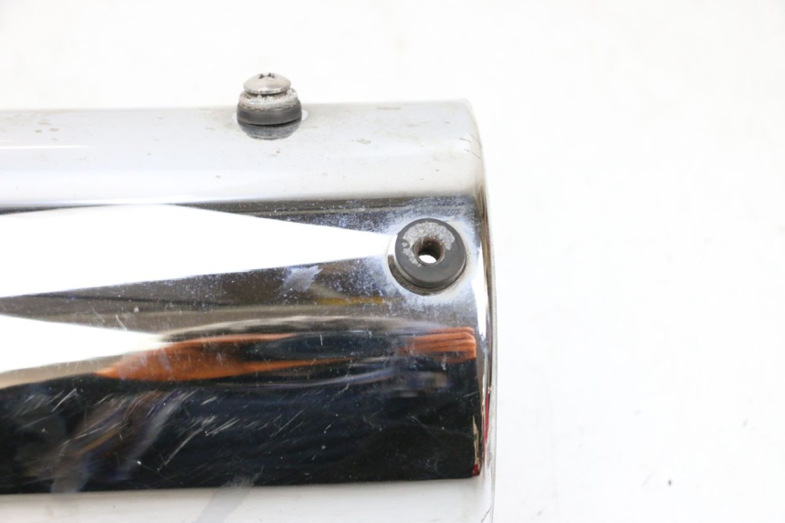 photo de OBUDOWA WYDECHU KYMCO GRAND DINK 125 (2002 - 2007) - Widok z bliska