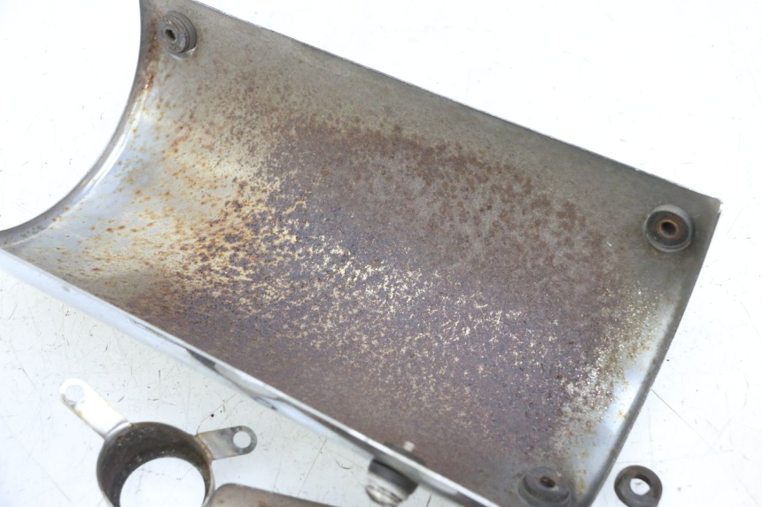 photo de OBUDOWA WYDECHU KYMCO GRAND DINK 125 (2002 - 2007) - Inny kąt widzenia