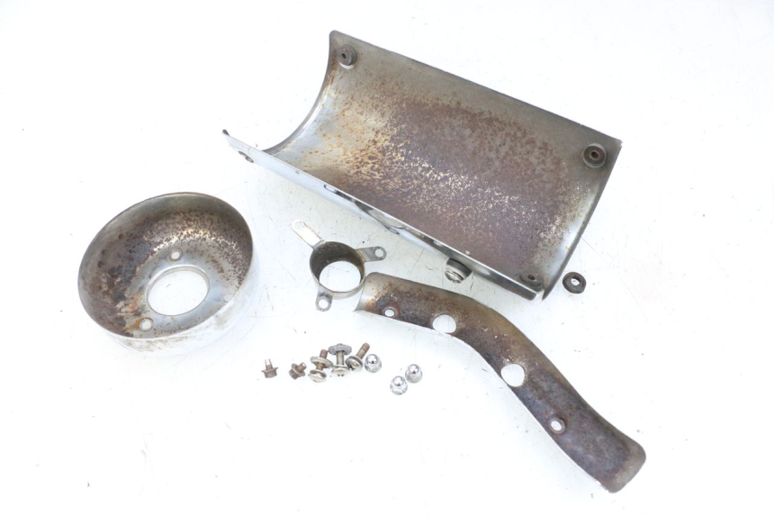 photo de OBUDOWA WYDECHU KYMCO GRAND DINK 125 (2002 - 2007) - Zbliżenie techniczne