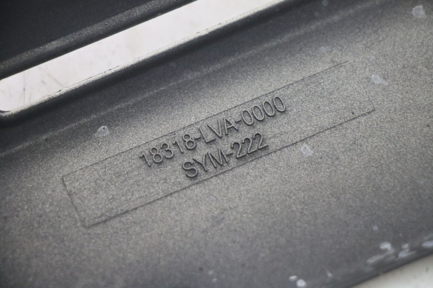 photo de OBUDOWA WYDECHU SYM GTS EVO 125 (2009 - 2013) - Oznaczenia i referencje