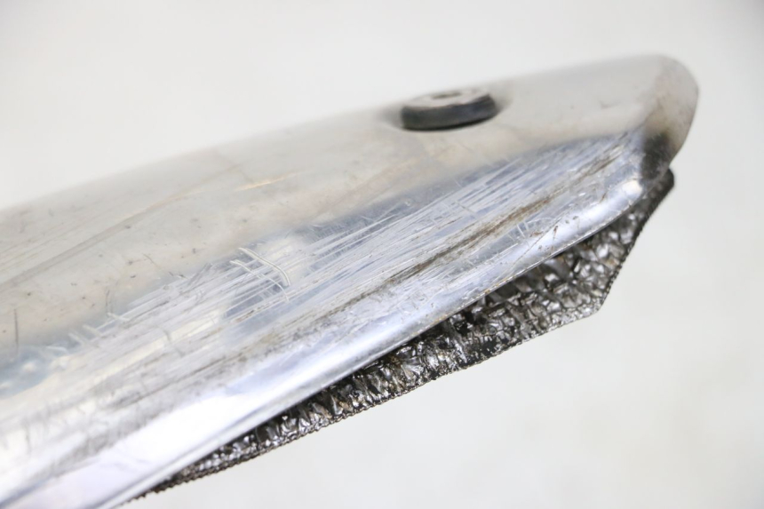 photo de OSŁONA WYDECHU PIAGGIO VESPA S 2T 50 (2007 - 2014) - Zoom stanu zużycia