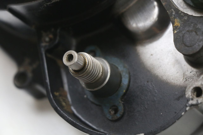 photo de OBUDOWA SPRZĘGŁA YAMAHA DTLC 125 (1982 - 1987) - Inny kąt widzenia