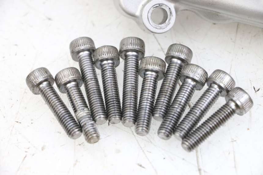 photo de OBUDOWA SPRZĘGŁA YAMAHA FZ6 N FAZER 600 (2004 - 2006) - Zbliżenie komponentów