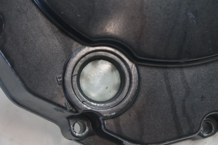 photo de OBUDOWA SPRZĘGŁA SUZUKI GSF N BANDIT 1200 (2001 - 2005) - Szczegół części