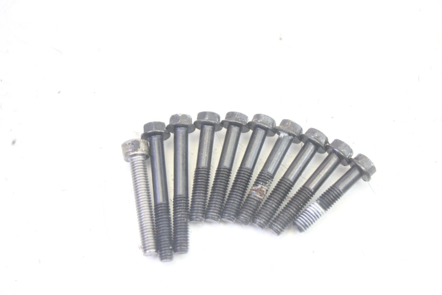 photo de OBUDOWA SPRZĘGŁA YAMAHA TTR 125 (2000 - 2020) - Stan powierzchni