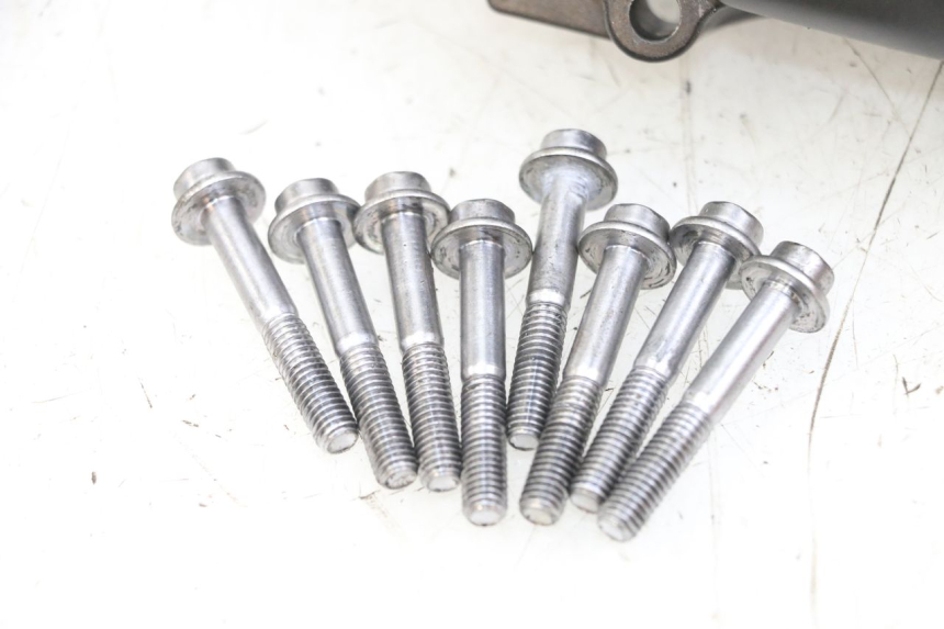 photo de OBUDOWA SPRZĘGŁA YAMAHA FZ1 FAZER 1000 (2007 - 2009) - Punkty mocowania