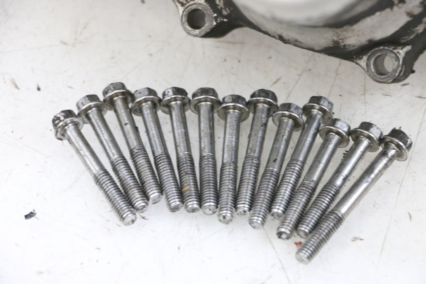 photo de OBUDOWA SPRZĘGŁA KYMCO ZING 125 (1997 - 2003) - Szczegóły charakterystyczne