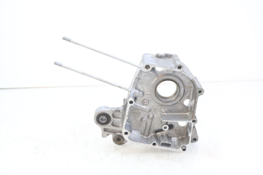 photo de OBUDOWA SILNIKA PRAWA KYMCO AGILITY 16+ 4T 50 (2018 - 2023) - Zbliżenie techniczne