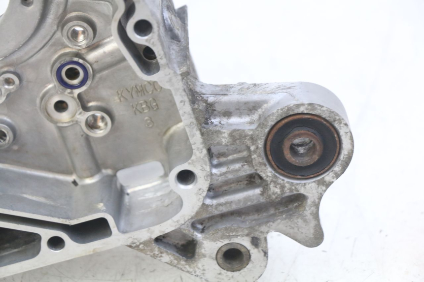 photo de OBUDOWA SILNIKA PRAWA KYMCO AGILITY 16+ 4T 50 (2018 - 2023) - Widok ogólny