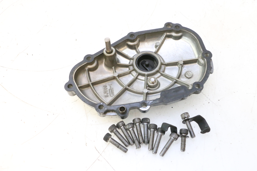 photo de PRAWA OBUDOWA SILNIKA YAMAHA FJR 1300 (2001 - 2005) - Zbliżenie techniczne