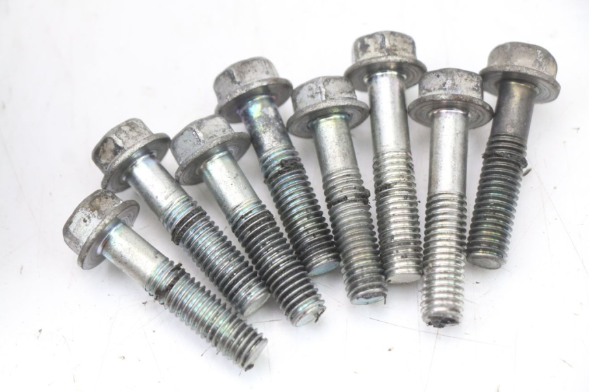 photo de OBUDOWA SILNIKA PRAWA HONDA FJS SILVER WING SILVERWING 400 (2005 - 2008) - Widok ogólny