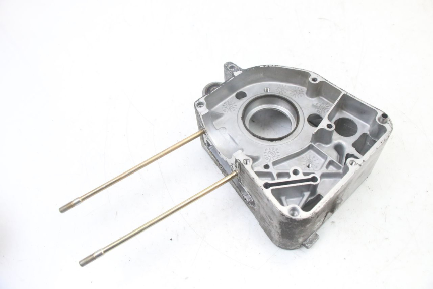 photo de OBUDOWA SILNIKA PRAWA KYMCO GRAND DINK 125 (2008 - 2014) - Zoom stanu zużycia