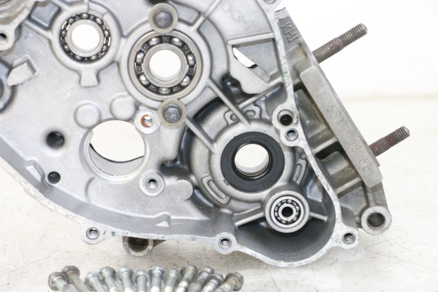 photo de OBUDOWA SILNIKA PRAWA KAWASAKI KX 65 (2000 - 2019) - Punkty mocowania