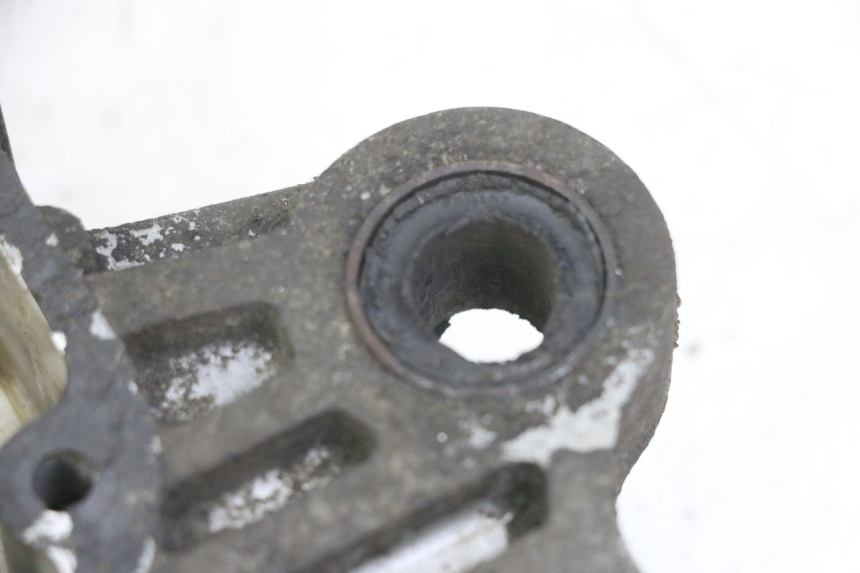 photo de OBUDOWA SILNIKA PRAWA KYMCO DINK 4T 50 (2007 - 2018) - Inny kąt widzenia