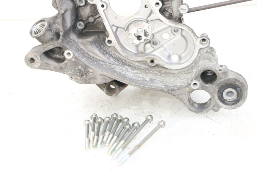 photo de OBUDOWA SILNIKA PRAWA MBK MW TRYPTIK 125 (2014 - 2016) - Widok ogólny