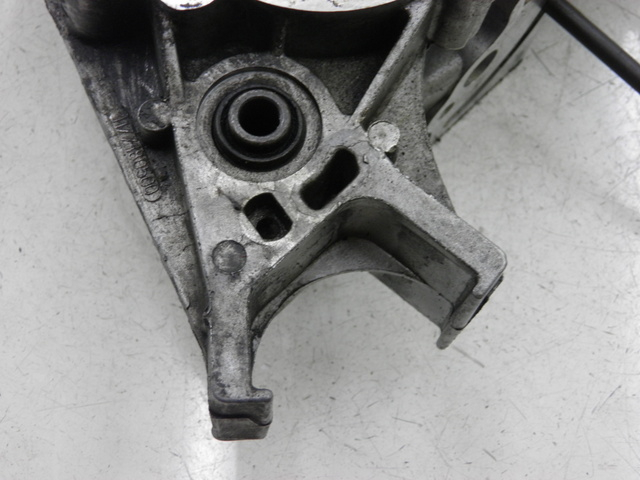 photo de OBUDOWA SILNIKA PRAWA PEUGEOT SATELIS 125 (2010 - 2012) - Punkty mocowania