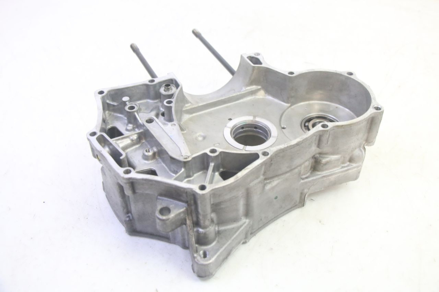 photo de OBUDOWA SILNIKA PRAWA YAMAHA TRICITY 300 (2020 - 2024) - Punkty mocowania