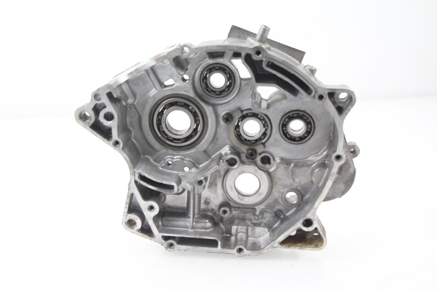 photo de OBUDOWA SILNIKA PRAWA YAMAHA TTR 125 (2000 - 2020) - Widok główny