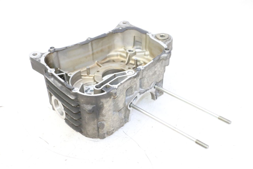 photo de OBUDOWA SILNIKA PRAWA YAMAHA X-MAX XMAX 125 (2010 - 2013) - Stan powierzchni