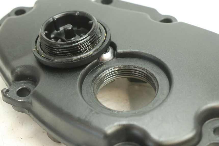 photo de PRAWA OBUDOWA SILNIKA YAMAHA YZF R6 600 (2008 - 2009) - Inny kąt widzenia