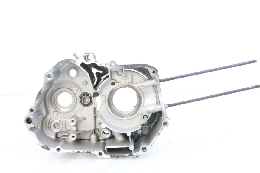 photo de Karter silnika lewy APOLLO RFZ 125 - Zbliżenie techniczne