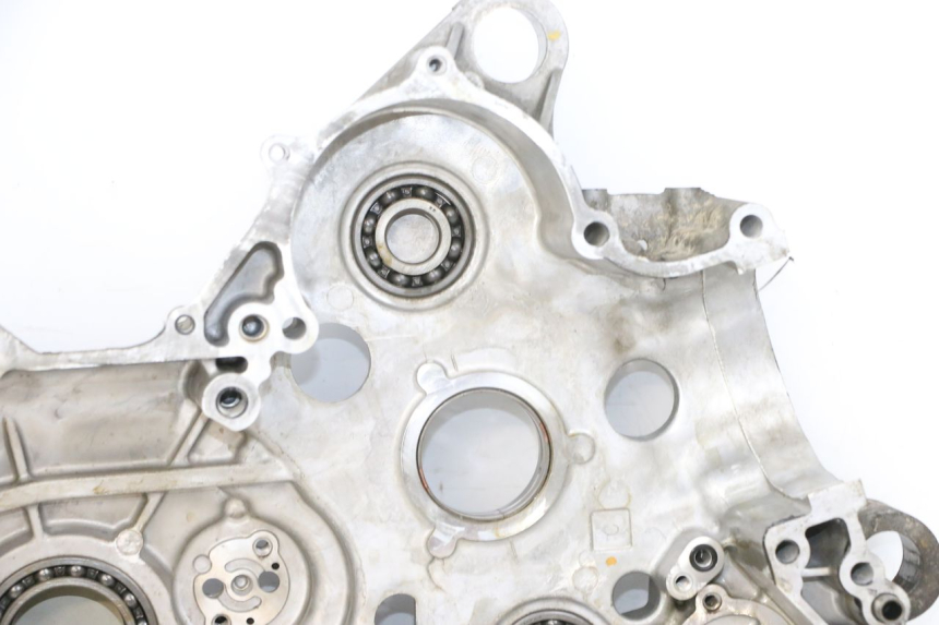 photo de Karter silnika lewy SUZUKI BURGMAN 650 (2013 - 2020) - Zbliżenie komponentów