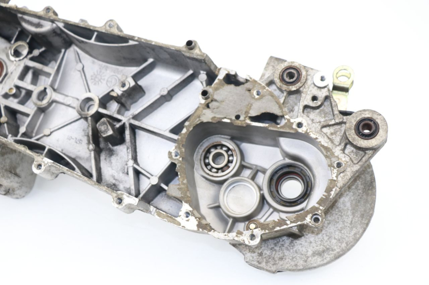 photo de Karter silnika lewy REVATTO FUTURA GT 125 (2006 - 2008) - Szczegół części