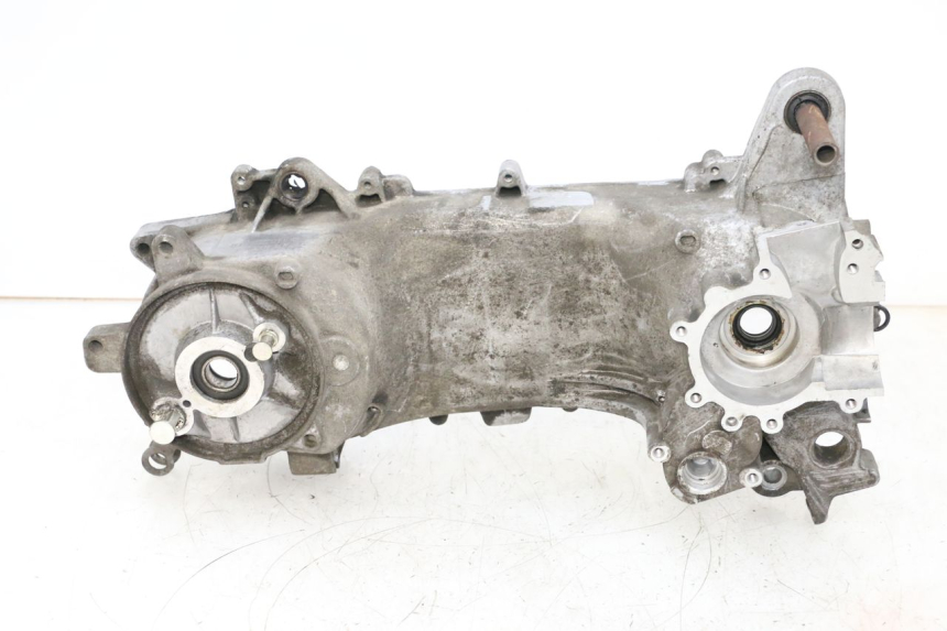 photo de Karter silnika lewy PEUGEOT KISBEE 2T 50 (2010 - 2017) - Szczegóły charakterystyczne