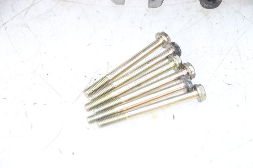 photo de Karter silnika lewy PEUGEOT KISBEE 2T 50 (2010 - 2017) - Struktura - zbliżenie