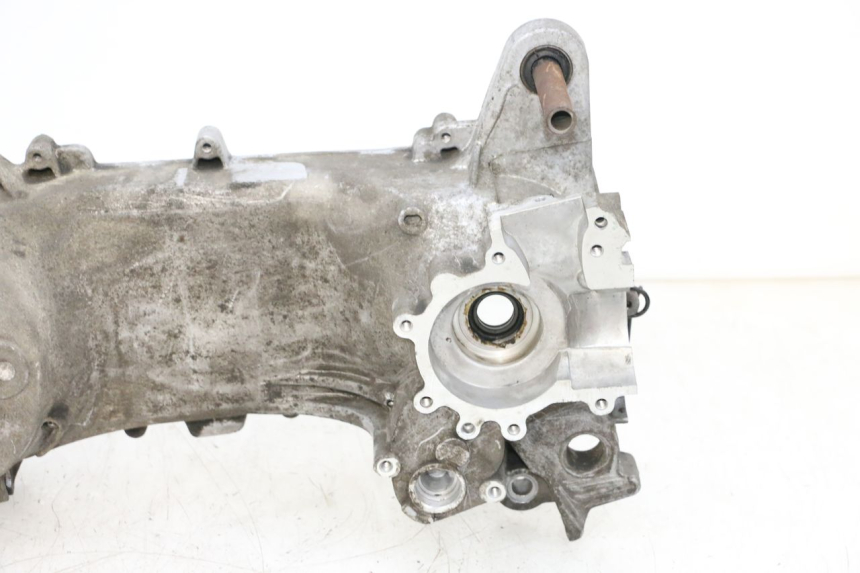 photo de Karter silnika lewy PEUGEOT KISBEE 2T 50 (2010 - 2017) - Oznaczenia i referencje