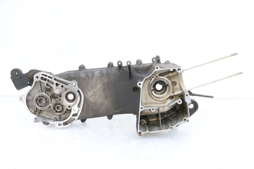 photo de Karter silnika lewy SYM ORBIT III 3 4T 50 (2021 - 2025) - Zbliżenie komponentów