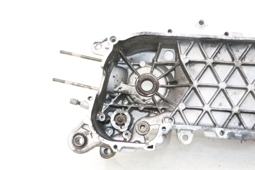 photo de LEWA OBUDOWA SILNIKA APRILIA SR 2T 50 (2012 - 2017) - Alternatywny kąt