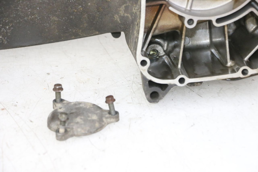 photo de Karter silnika lewy YAMAHA XMAX X-MAX 125 (2006 - 2009) - Zbliżenie komponentów