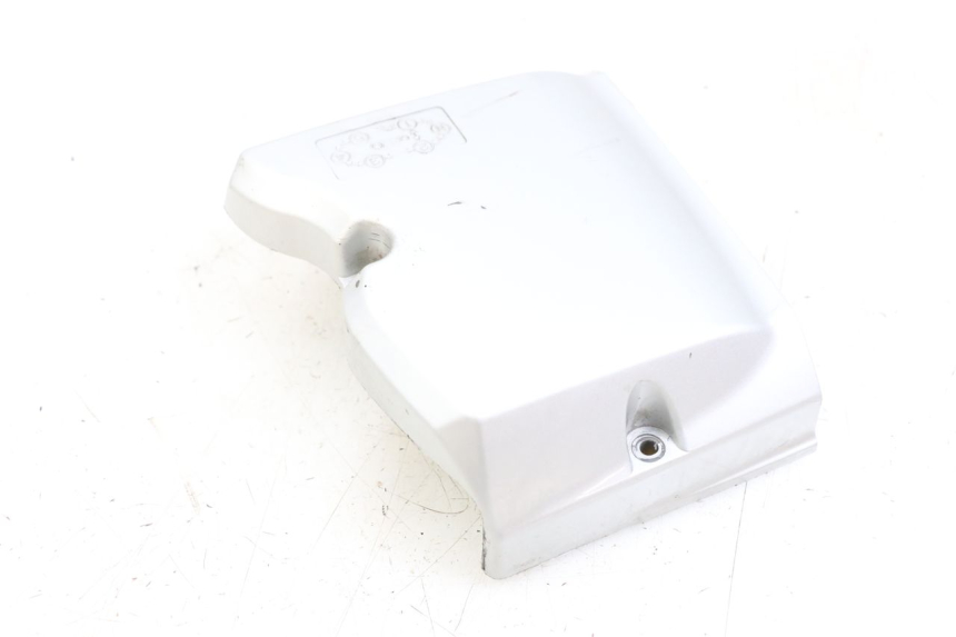 photo de OBUDOWA ZĘBATKI SUZUKI GZ MARAUDER 125 (1998 - 2004) - Inny kąt widzenia