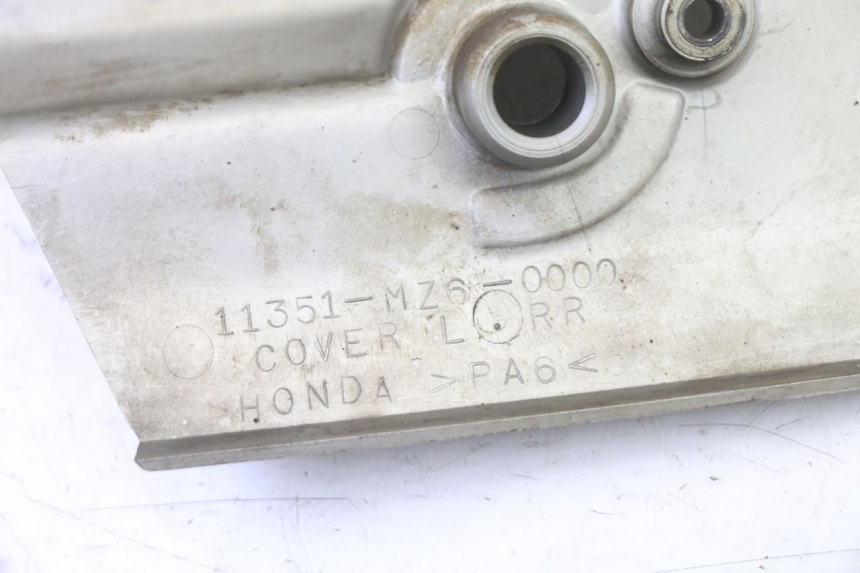 photo de OBUDOWA ZĘBATKI HONDA NTV DEAUVILLE 650 (2001 - 2006) - Zbliżenie techniczne