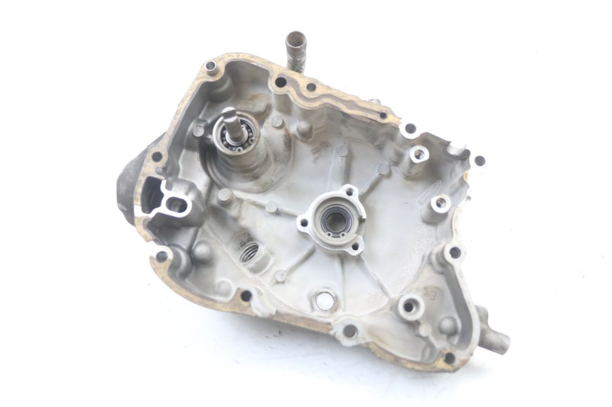 photo de OBUDOWA STATORA HONDA NES AROBASE 125 (2000 - 2003) - Zbliżenie techniczne