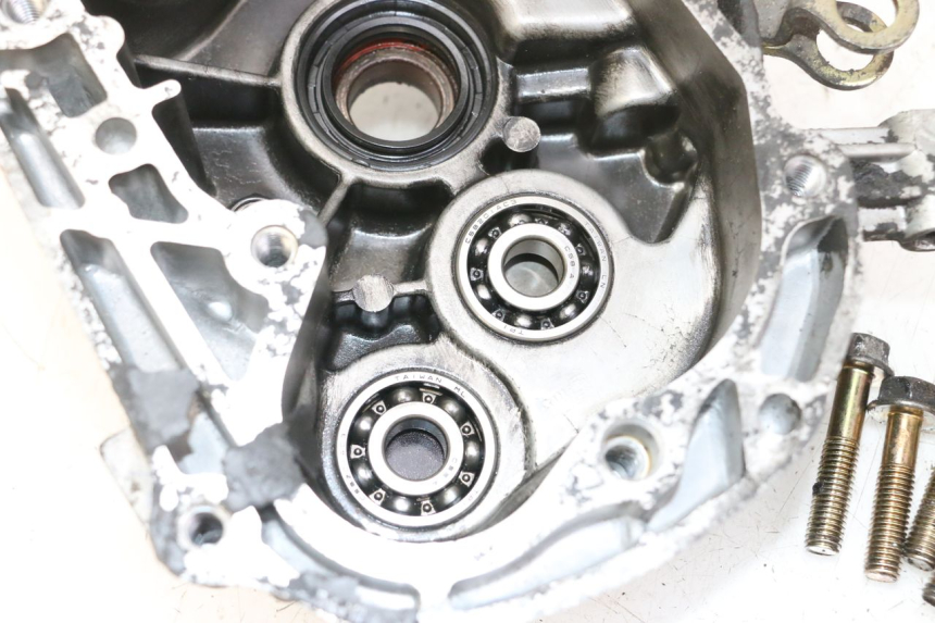 photo de OBUDOWA PRZENIESIENIA NAPĘDU KOŁA KYMCO AGILITY 4T 50 (2005 - 2018) - Widok ogólny