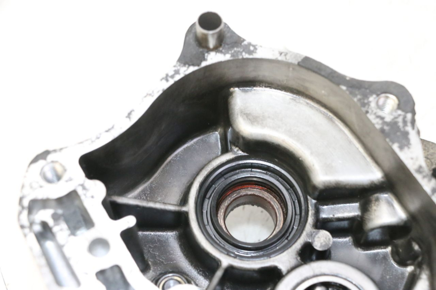 photo de OBUDOWA PRZENIESIENIA NAPĘDU KOŁA KYMCO AGILITY 4T 50 (2005 - 2018) - Punkty mocowania