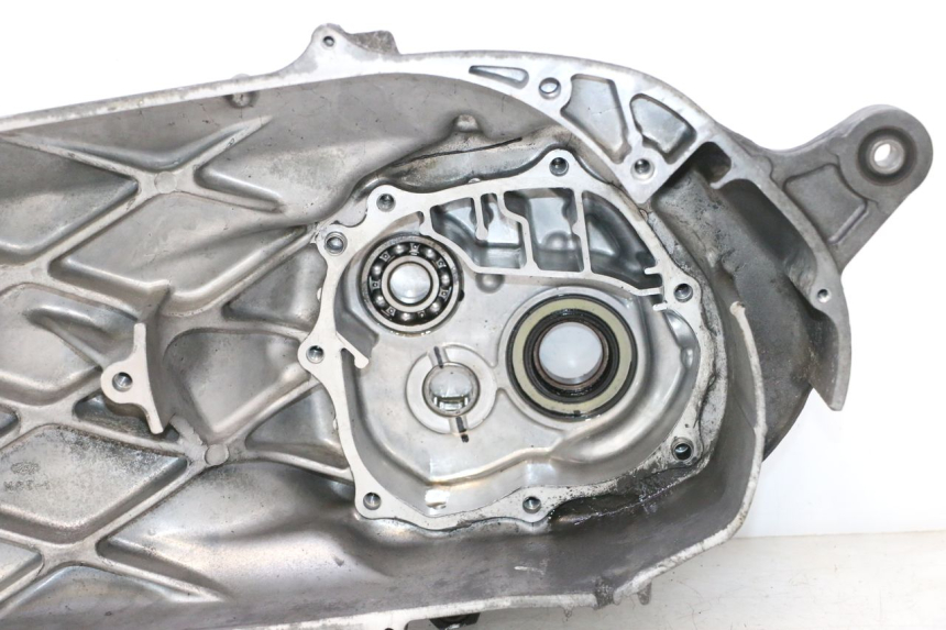 photo de OBUDOWA PRZEKŁADNI KOŁO HONDA FJS SILVER WING SILVERWING 400 (2005 - 2008) - Widok z bliska