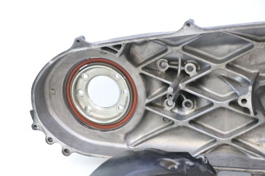 photo de OBUDOWA PRZEKŁADNI KOŁO HONDA FJS SILVER WING SILVERWING 400 (2005 - 2008) - Widok z bliska