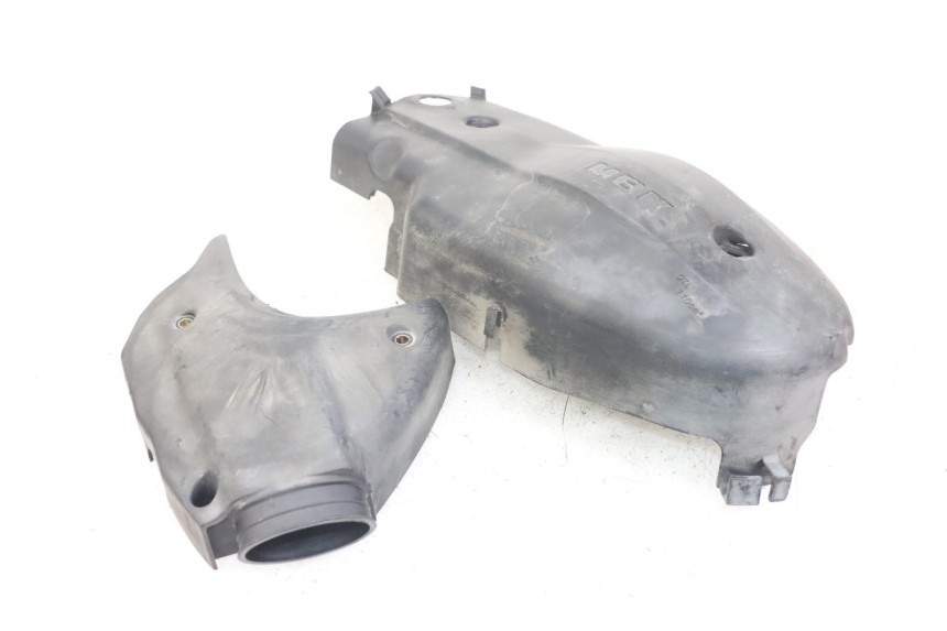 photo de OBUDOWA PRZENIESIENIA NAPĘDU KOŁA MBK FLAME X 125 (2004 - 2007) - Zbliżenie techniczne