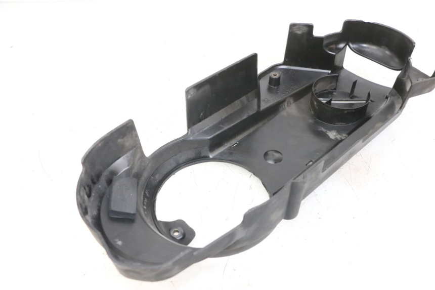 photo de OBUDOWA PRZENIESIENIA NAPĘDU KOŁA PEUGEOT SATELIS 125 (2006 - 2009) - Inny kąt widzenia