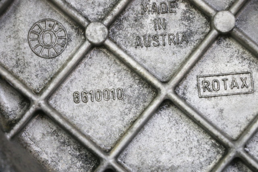 photo de OBUDOWA WARIATORA BMW C1 125 (2000 - 2003) - Inny kąt widzenia