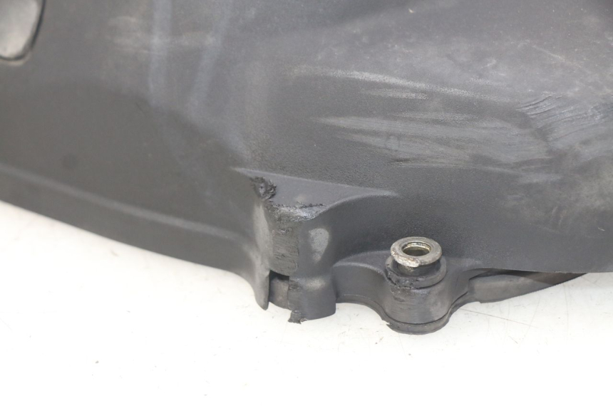 photo de OBUDOWA WARIATORA SUZUKI BURGMAN 125 (2007 - 2014) - Inny kąt widzenia